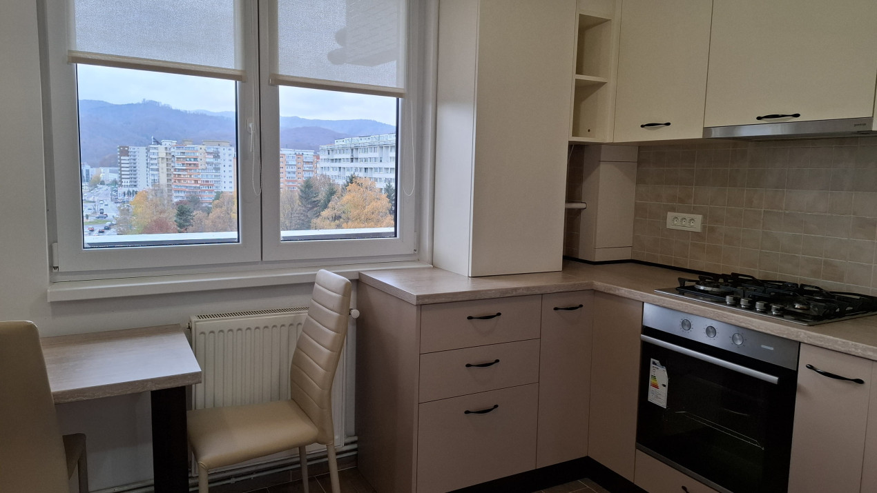 Apartament cu 2 camere, renovat, totul nou, Etaj intermediar