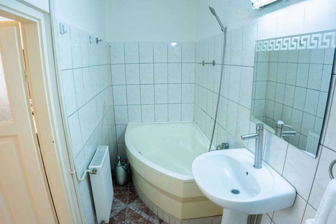 Apartament mai mult decât confortabil  Etaj 3, în Zonă Liniștită 