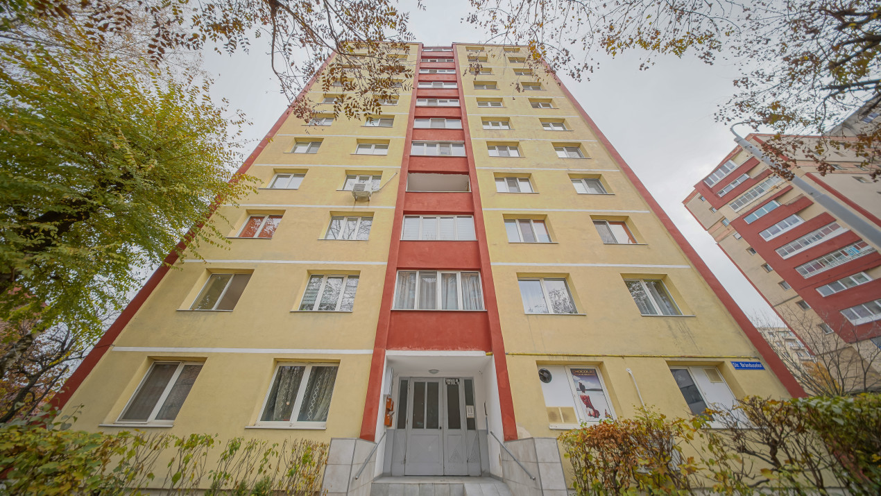 Vânzare apartament cu 3 camere, strada Brandușelor, zona Florilor