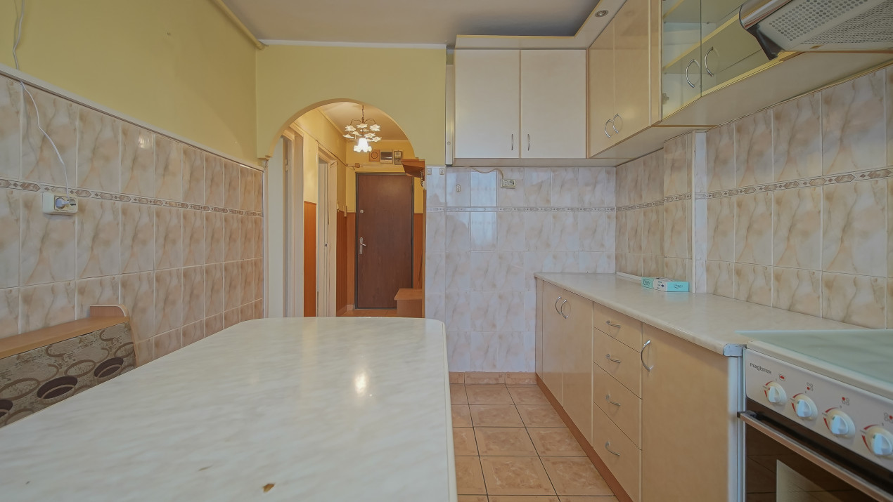 Vânzare apartament cu 3 camere, strada Brandușelor, zona Florilor