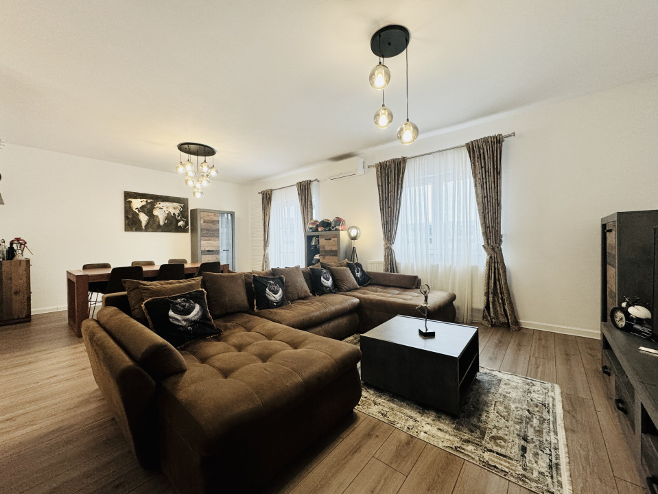 Penthouse modern cu 3 terase superbe si 3 locuri de parcare - Sibiu