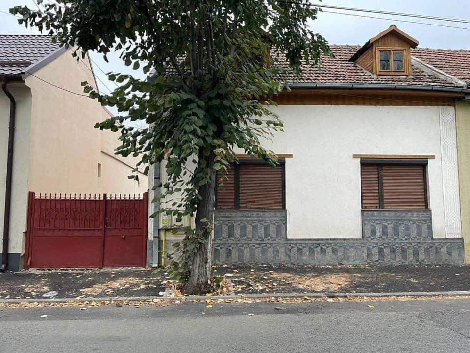 Casă de vânzare în 14 Mai, Strada Trandafirilor 🌹