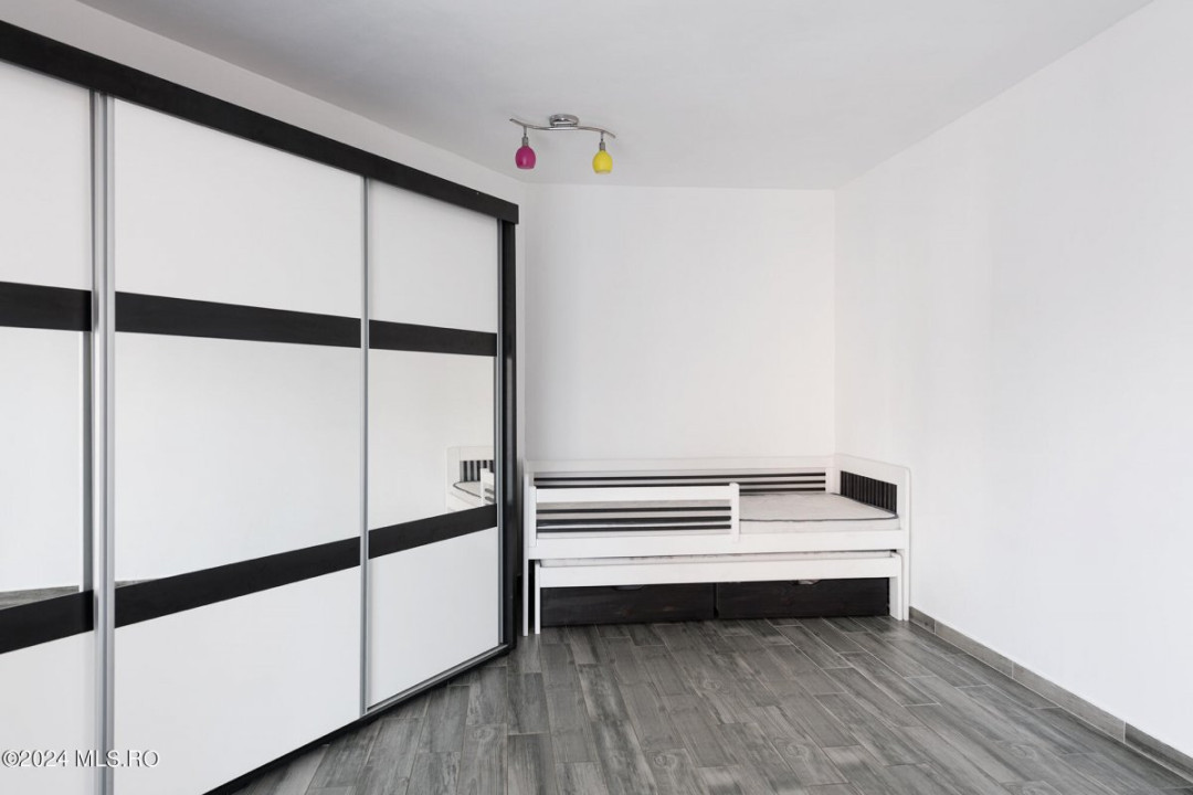 Apartament 3 camere in cartierul Plopilor cu boxa si garaj