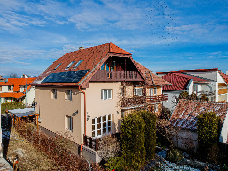 Vanzare Vila deosebita zona Spitalului Sf. Gheorghe /Covasna