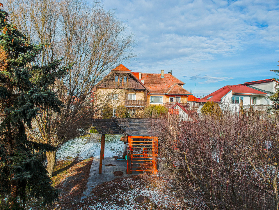 Vanzare Vila deosebita zona Spitalului Sf. Gheorghe /Covasna