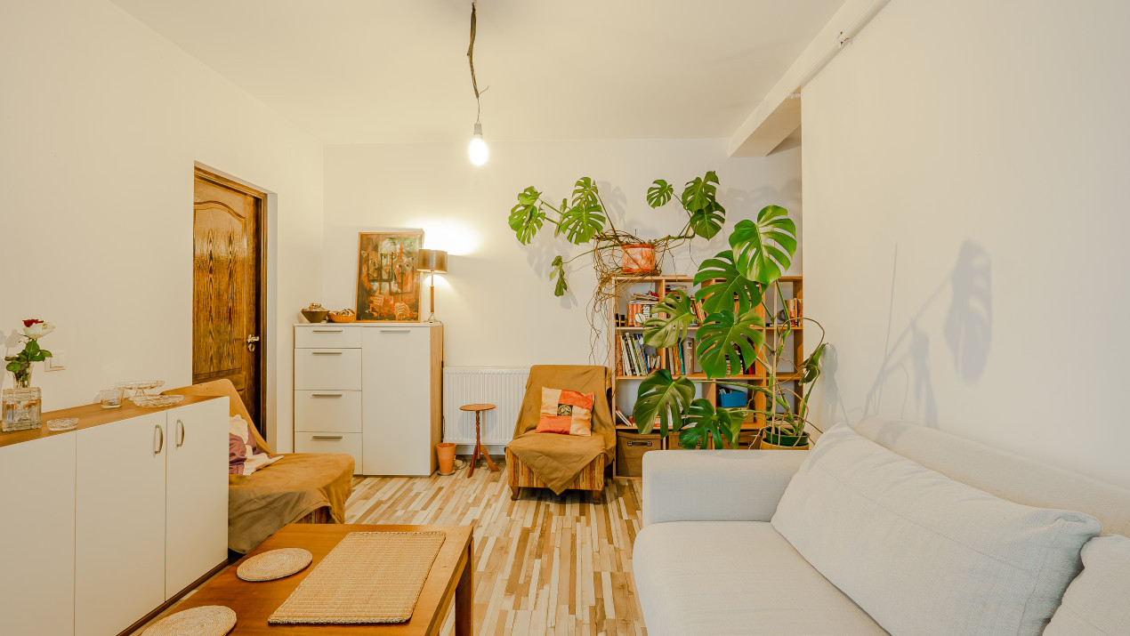 🏠 Apartament mic, dar gata să fie mare în viața ta! 🌟