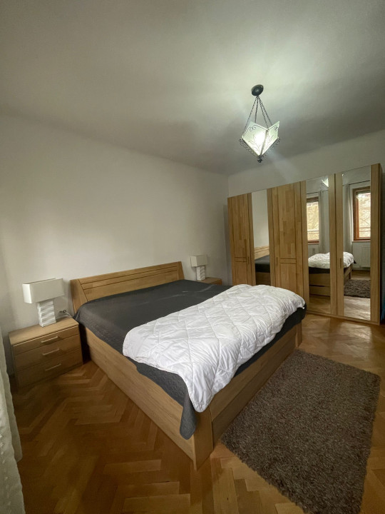 Apartament ultracentral de inchiriat - 2 dormitoare - etajul 2