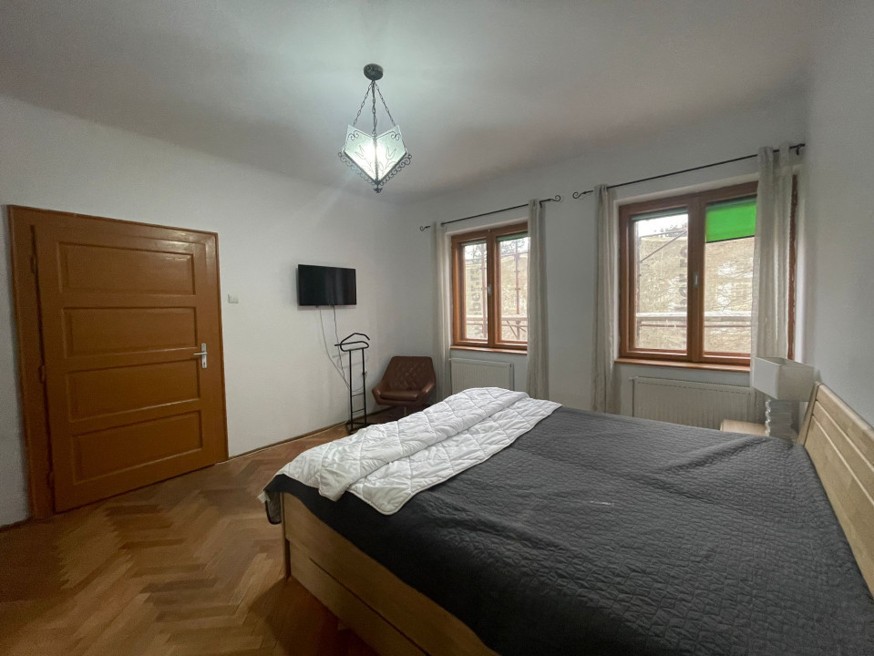 Apartament ultracentral de inchiriat - 2 dormitoare - etajul 2