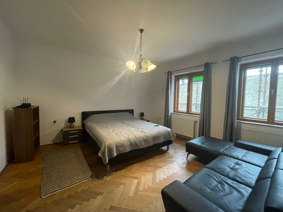 Apartament ultracentral de inchiriat - 2 dormitoare - etajul 2