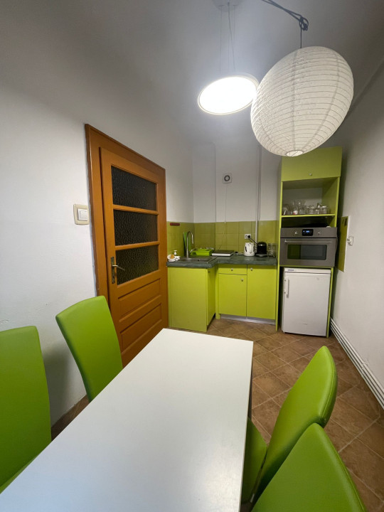 Apartament ultracentral de inchiriat - 2 dormitoare - etajul 2