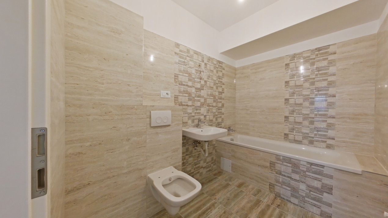 Apartament 3 camere suprafata generoasa ,zona Coresi