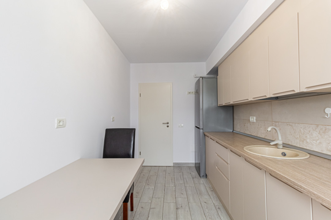 Apartament spatios cu garaj subteran zona Coresi