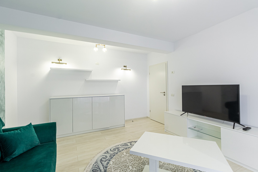 Apartament spatios cu garaj subteran zona Coresi