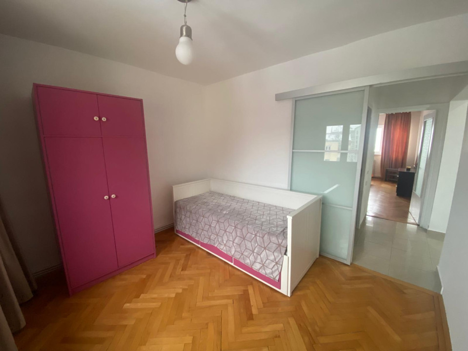 Apartament 3 camere de inchiriat, Aleea Frati Buzesti intersectie Calea Cisnadie