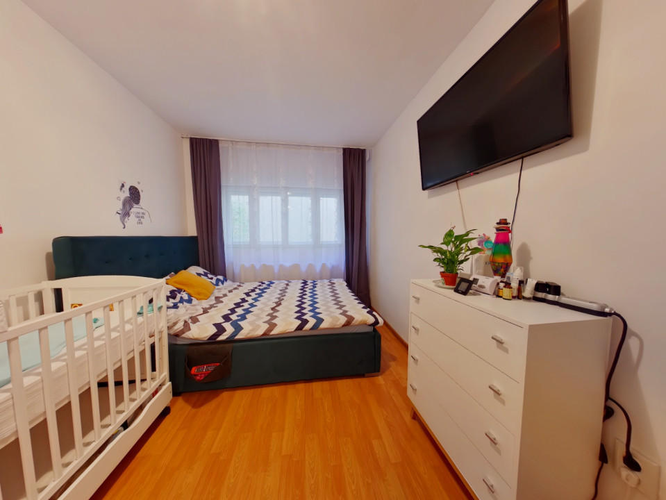 Vânzare apartament cu  2 camere, decomandat, zona Astra