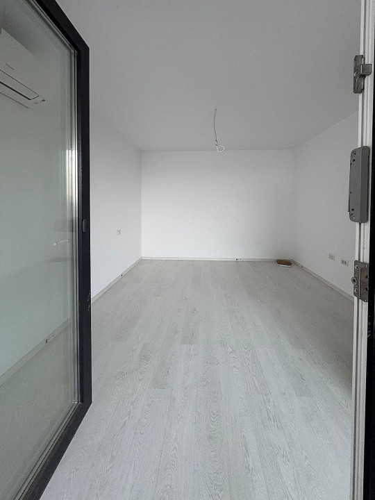 Apartament de lux cu 3 camere - Boxă la subsol - 2 terase -  Loc de parcare 