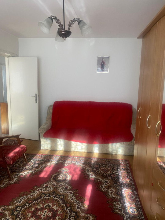 Apartament 3 camere - Strada Vasile Milea