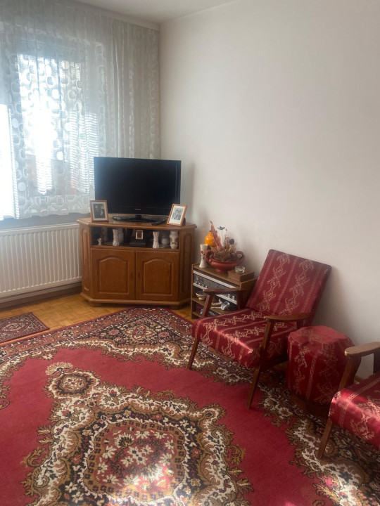 Apartament 3 camere - Strada Vasile Milea