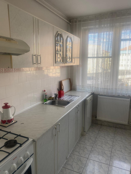 Apartament 3 camere - Strada Vasile Milea