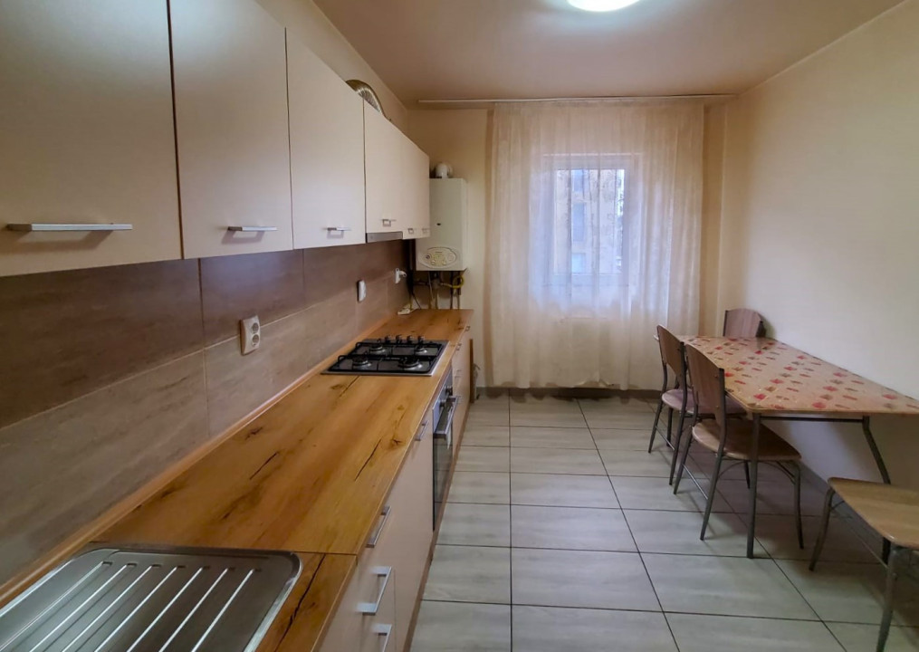 Apartament spațios cu 2 camere, strada Porii 150