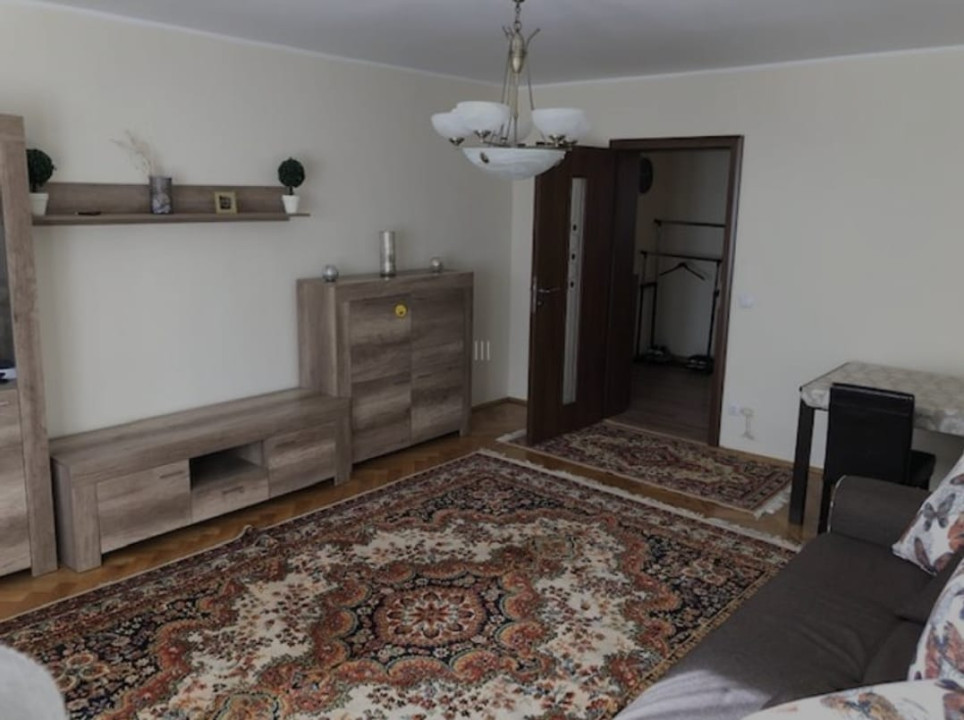 De închiriat apartament 3 camere – Ștrand, Sibiu