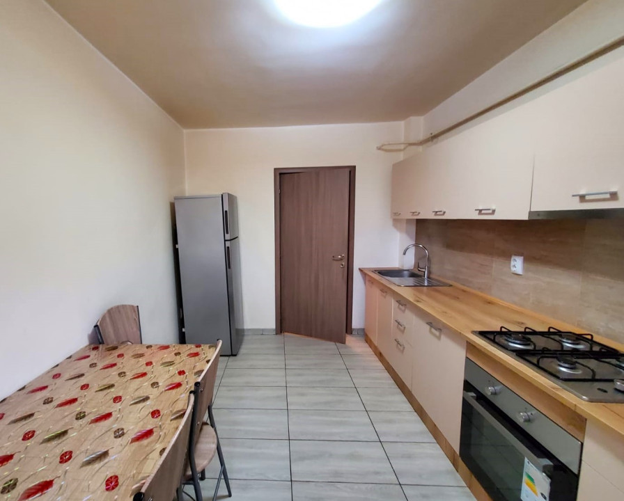 Apartament spațios cu 2 camere, strada Porii 150