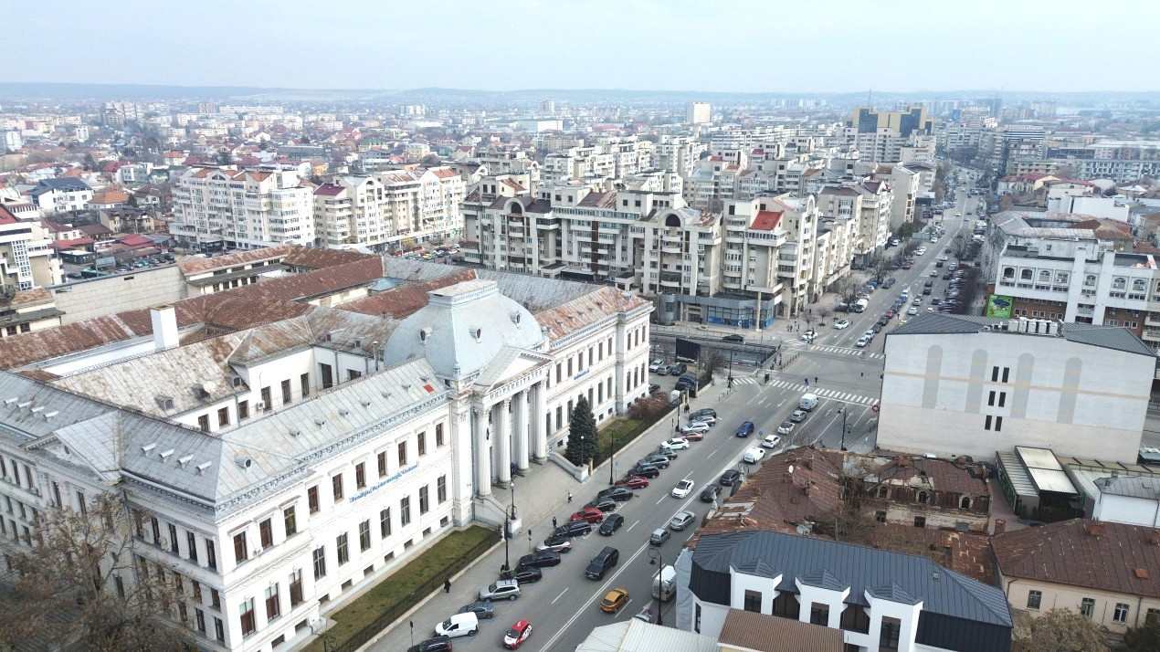 Studio Ultra Central Renovat Recent Lângă Universitate -Prima Închiriere