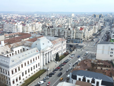 Studio Ultra Central Renovat Recent Lângă Universitate -Prima Închiriere