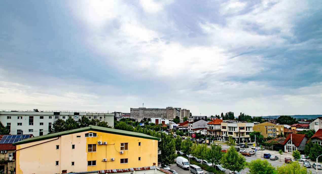 Apartament 3 cam. zonă deosebită - Facultatea de Medicină - Spitalul Județean