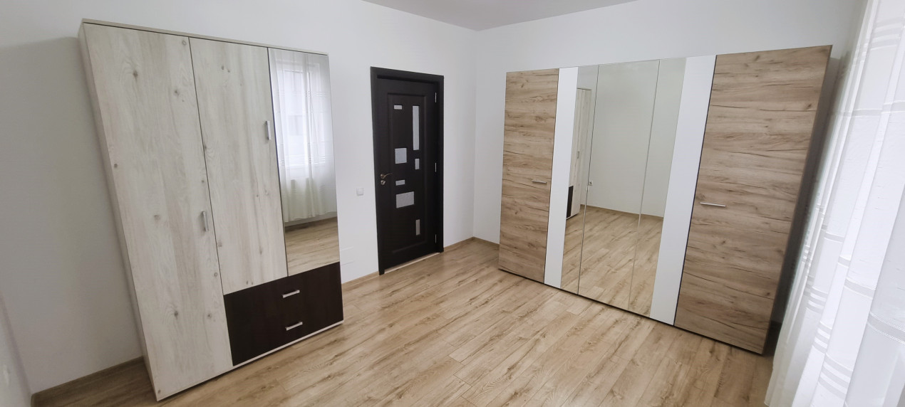 Apartament spațios cu 3 camere și parcare, strada Urușagului.