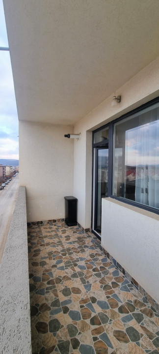 Apartament spațios cu 3 camere și parcare, strada Urușagului.