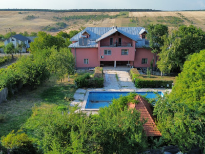 Casa 415 mp utili Leamna- Sarbatoarea, piscina proprie, 2700 mp teren