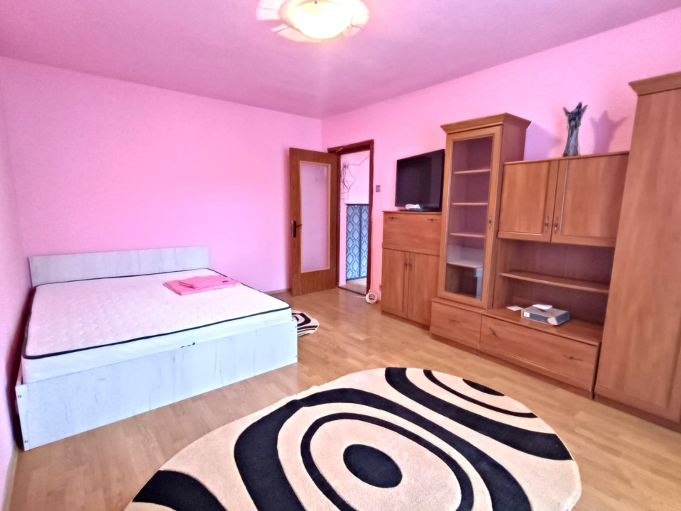 Apartament 2 Camere, Decomandat, etaj 2/4 - Calea Bucuresti