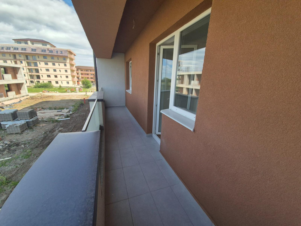 Apartament 3 camere - 2 bai - Logie 13.4 mp - Etaj 5