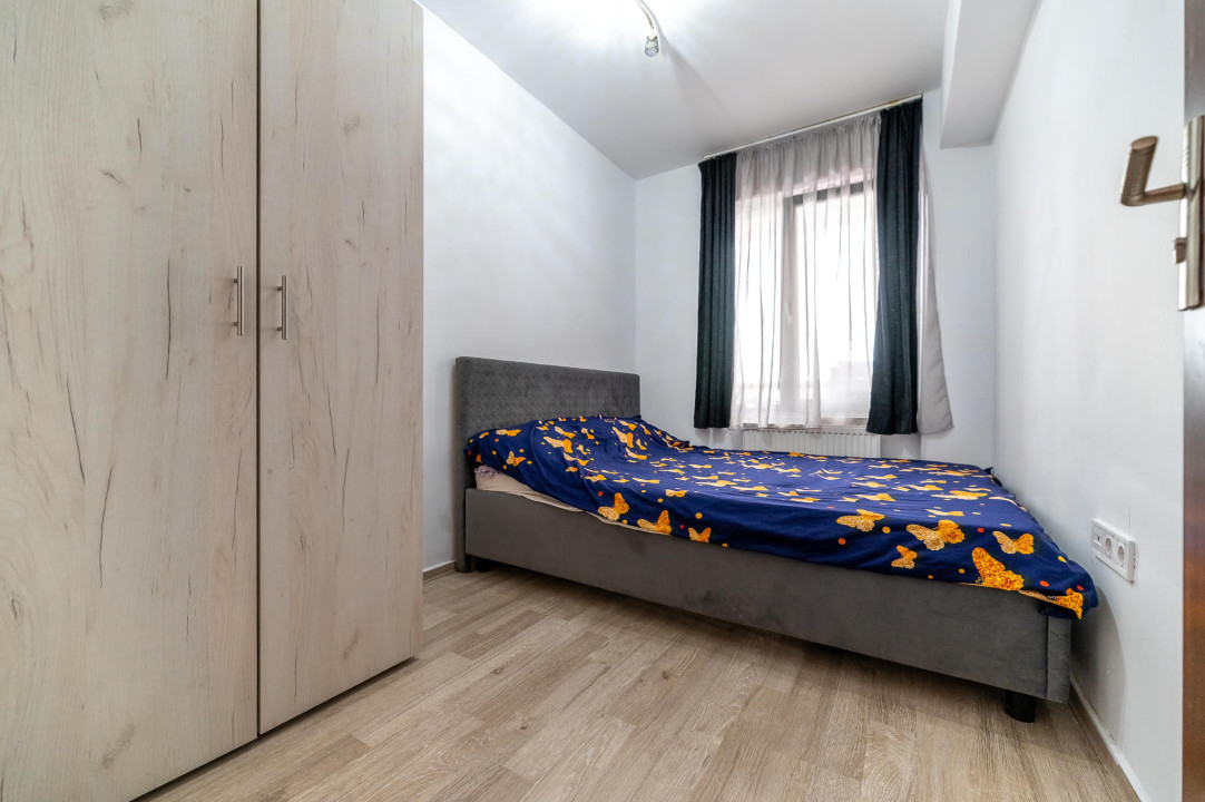 Apartament 3 camere de vânzare  - str. Doamna Stanca