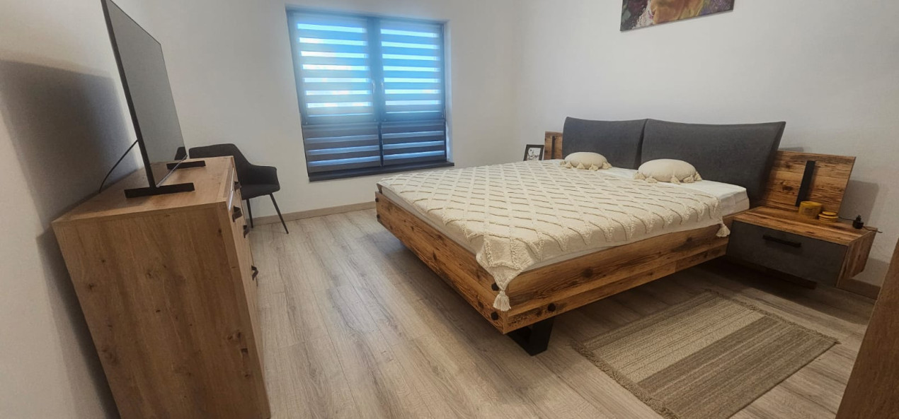 Apartament de 2 camere, bucătărie, baie, balcon, loc de parcare COMISION 0%